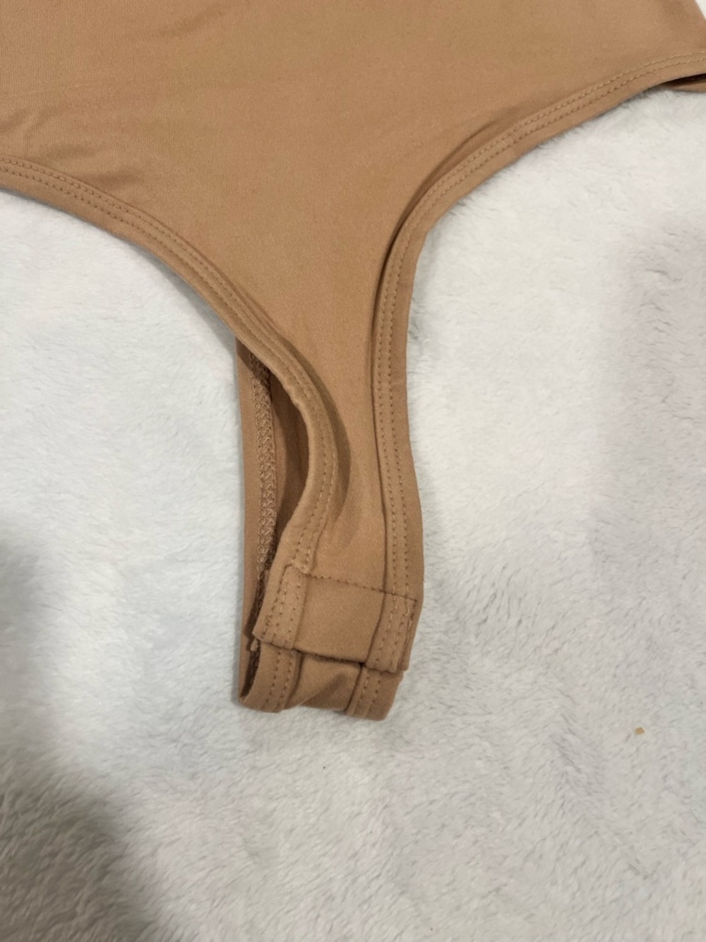 BRAND NEW Tan Zenana Bodysuit - Size Small - Picture 3 of 9